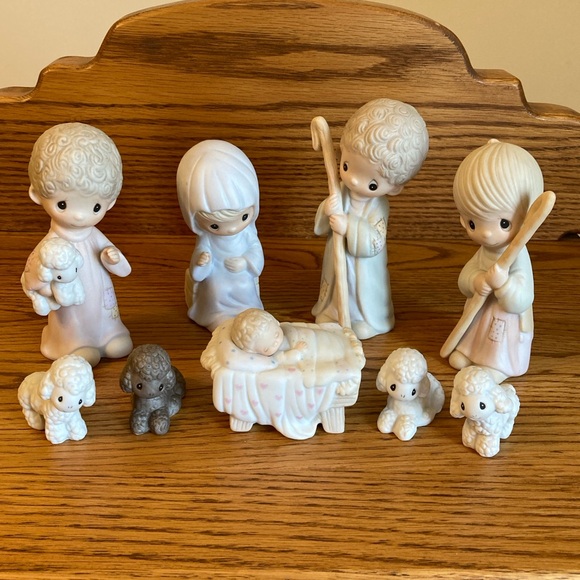 Precious Moments Other - 1979 Precious Moments “Come Let Us Adore Him” set